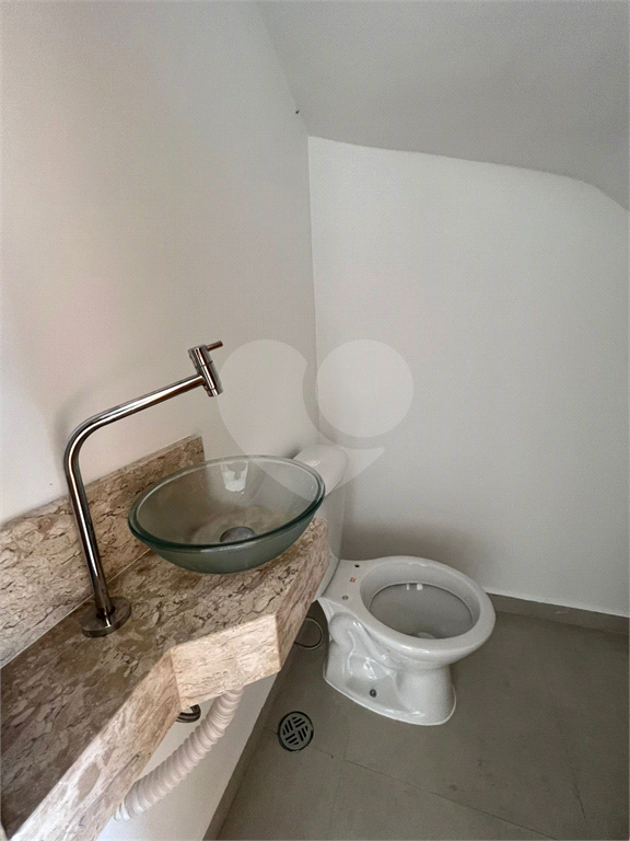 SOBRADO 2 QUARTOS NO TUCURUVI SENDO 1 SUITE 