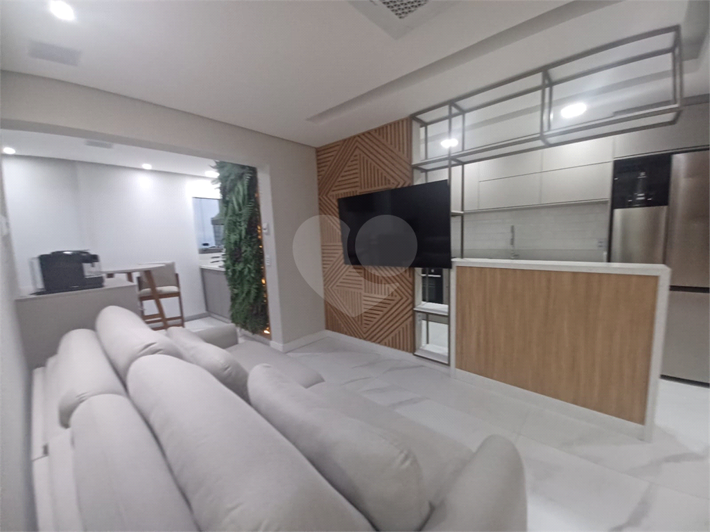 Lindo Apartamento a 200m do Metrô Tucuruvi – Alto Padrão de Acabamento-2 dormitórios, sendo 1 suíte
2 banheiros - 1 vaga 

