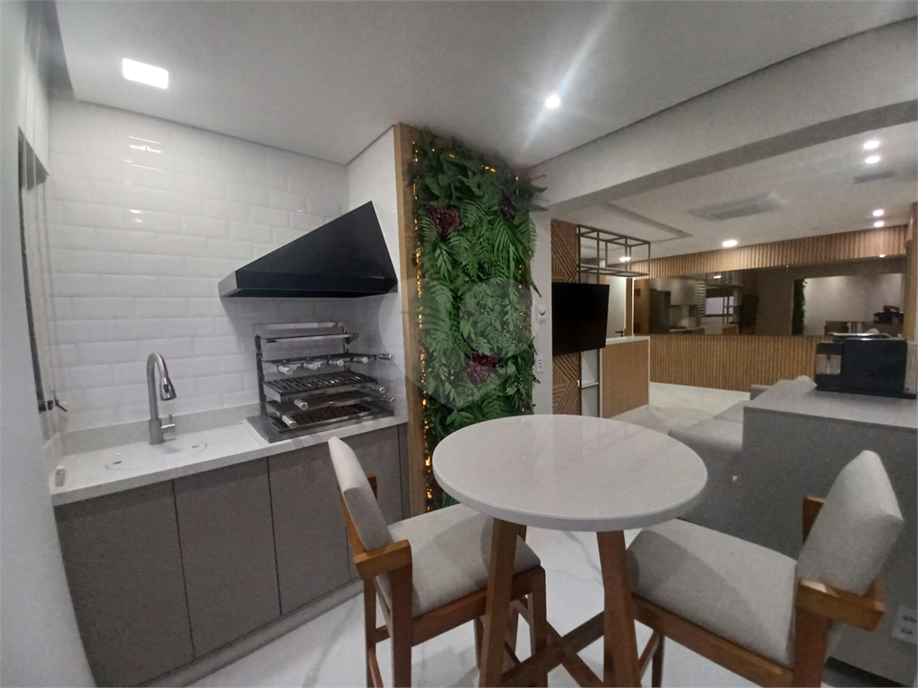 Lindo Apartamento a 200m do Metrô Tucuruvi – Alto Padrão de Acabamento-2 dormitórios, sendo 1 suíte
2 banheiros - 1 vaga 
