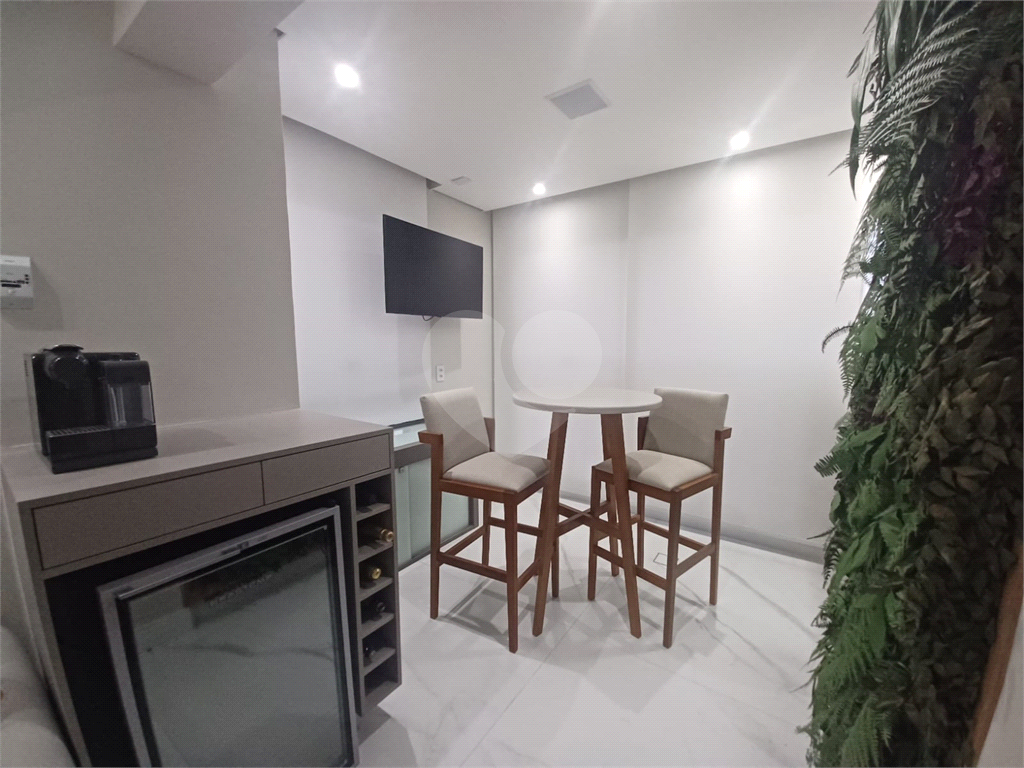 Lindo Apartamento a 200m do Metrô Tucuruvi – Alto Padrão de Acabamento-2 dormitórios, sendo 1 suíte
2 banheiros - 1 vaga 
