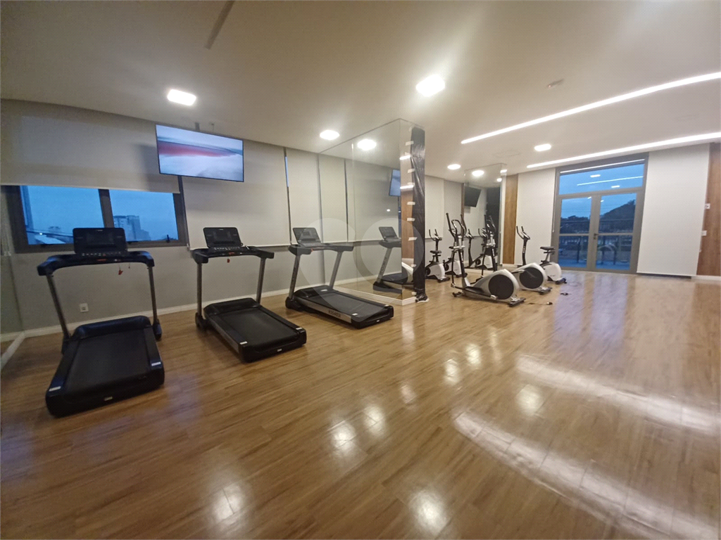 Lindo Apartamento a 200m do Metrô Tucuruvi – Alto Padrão de Acabamento-2 dormitórios, sendo 1 suíte
2 banheiros - 1 vaga 
