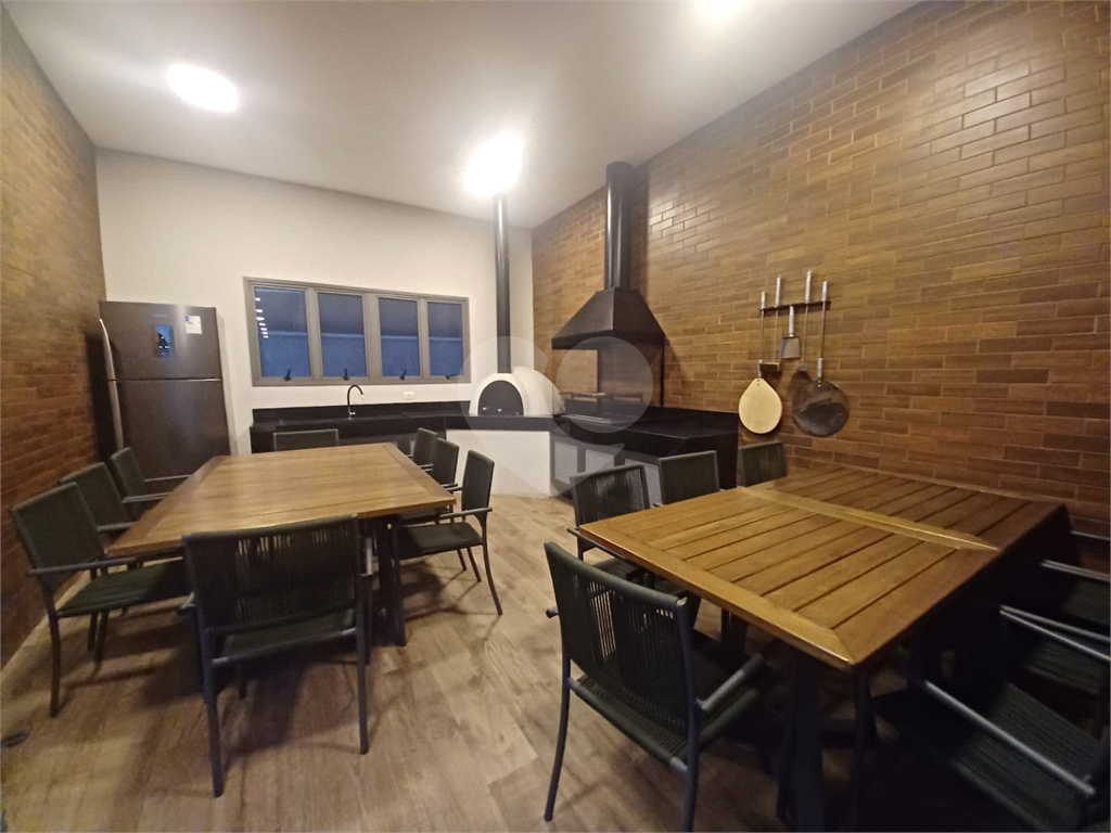 Lindo Apartamento a 200m do Metrô Tucuruvi – Alto Padrão de Acabamento-2 dormitórios, sendo 1 suíte
2 banheiros - 1 vaga 
