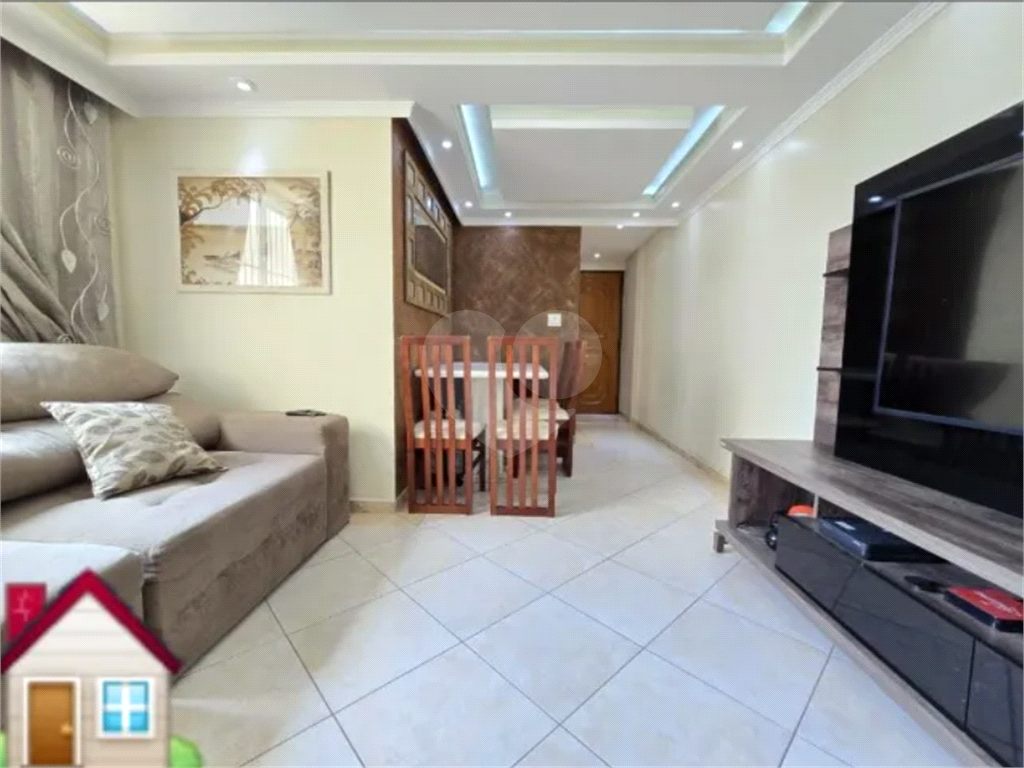 Apartamento Mobiliado à Venda | 2 Dormitórios | 50m² | R$ 320.000
Pronto para Morar | Condomínio Parque Residencial Vitória Régia II
