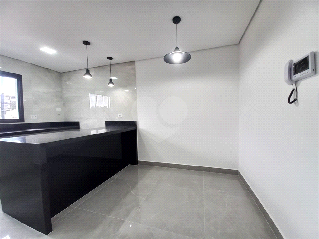 Venda de Casa em São Paulo – 3 Suítes, 175m², Acabamento Completo, Próxima ao Shopping Santana Parque