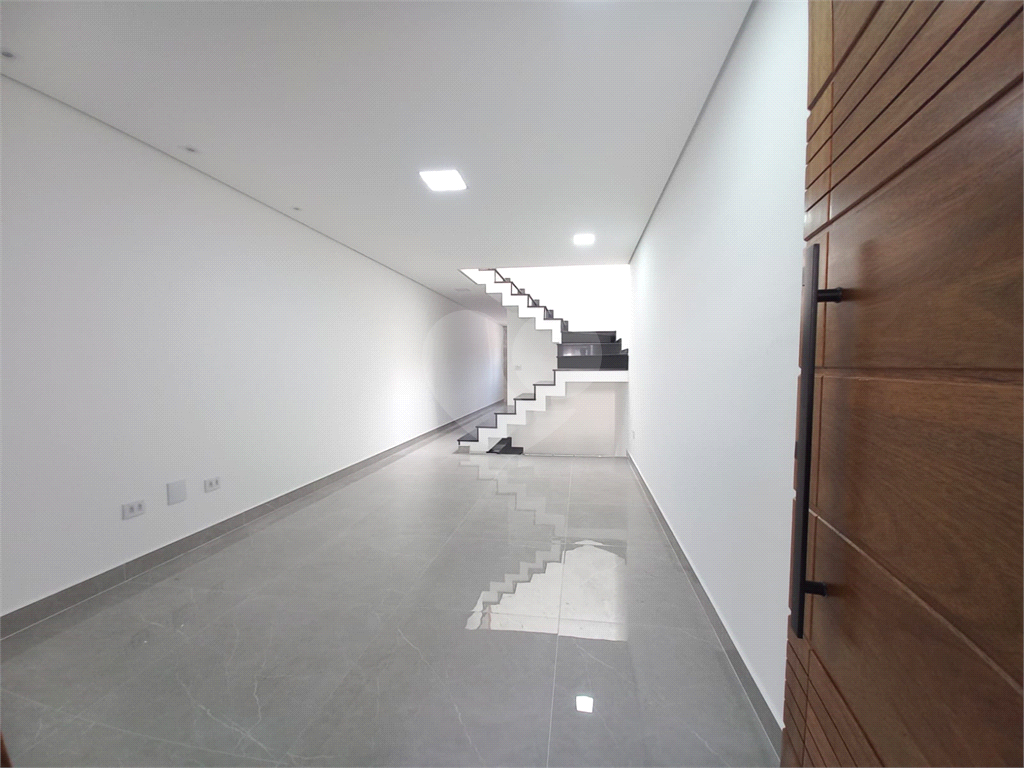 Venda de Casa em São Paulo – 3 Suítes, 175m², Acabamento Completo, Próxima ao Shopping Santana Parque
