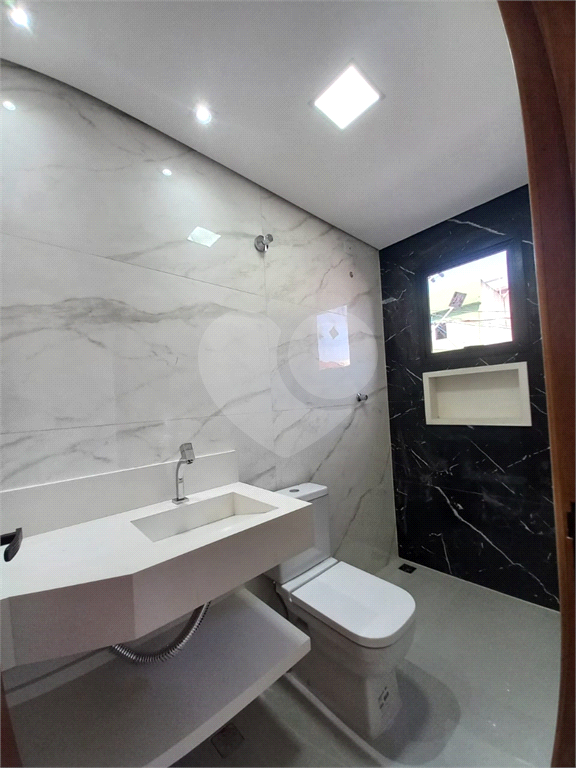 Casa à venda em Vila Roque 3 suítes, 175m², pronta para morar, próxima ao Shopping Santana Parque