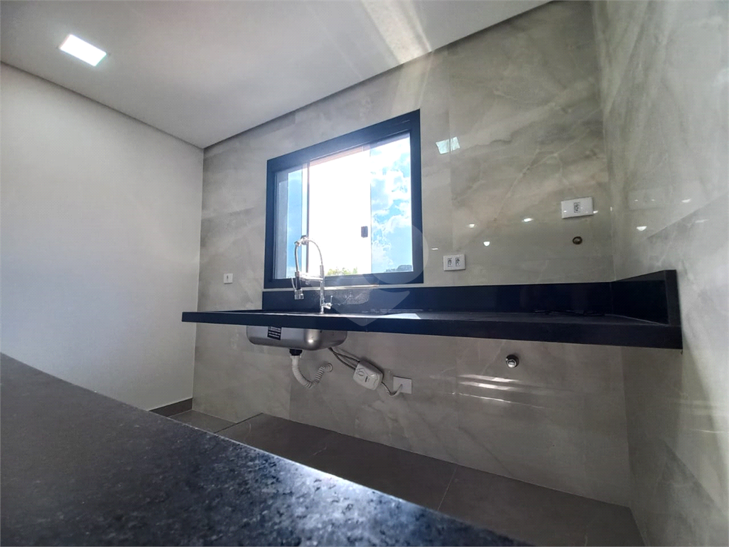 Casa à venda em Vila Roque 3 suítes, 175m², pronta para morar, próxima ao Shopping Santana Parque