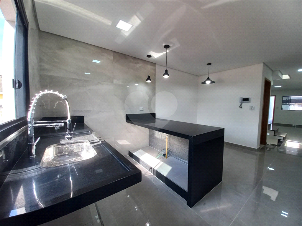 Casa à venda em Vila Roque, São Paulo – 3 suítes, 175m², pronta para morar