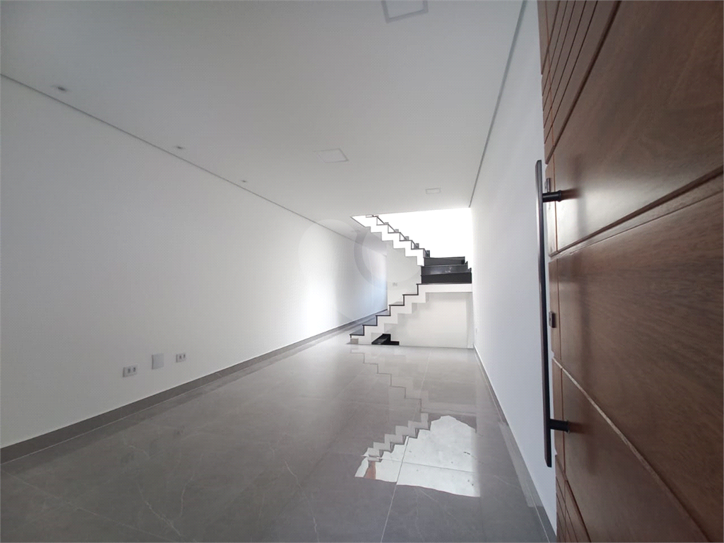 Casa à venda em Vila Roque, São Paulo – 3 suítes, 175m², pronta para morar
