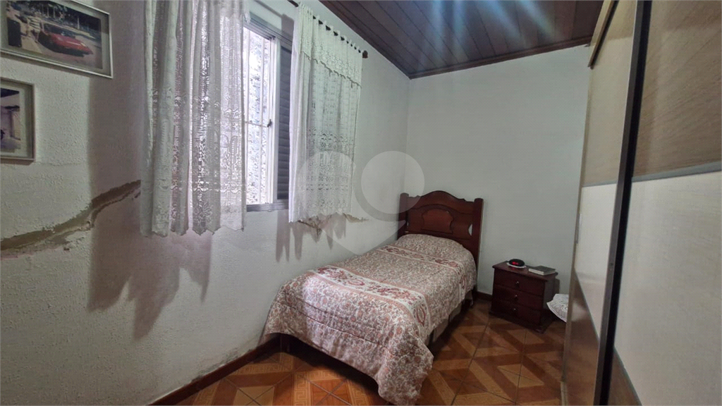 Casa a Venda | 2 dormitórios | 2 vagas no Jd São Paulo