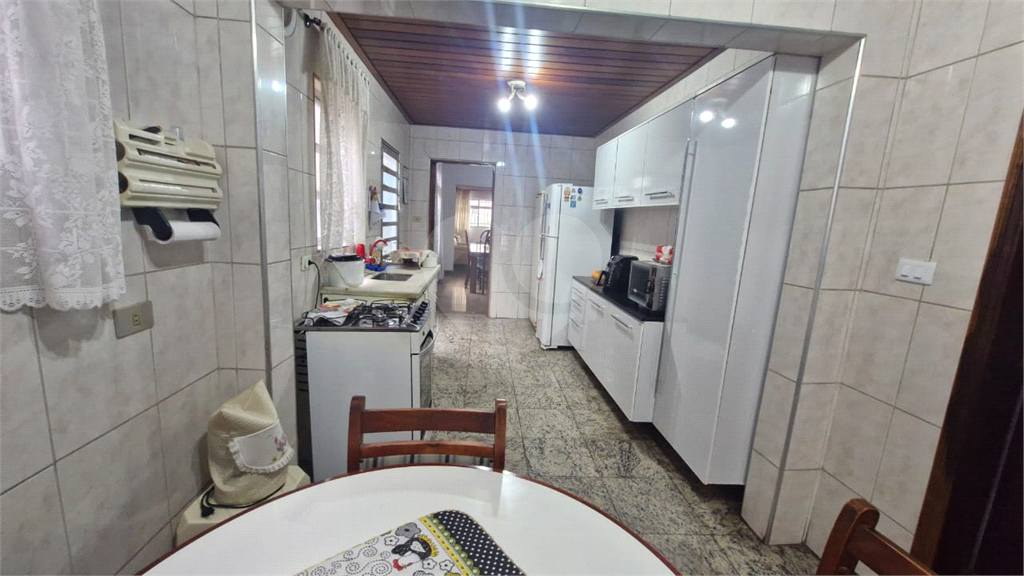 Casa a Venda | 2 dormitórios | 2 vagas no Jd São Paulo
