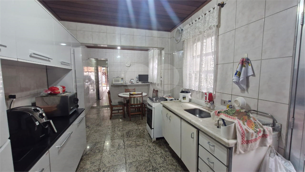 Casa a Venda | 2 dormitórios | 2 vagas no Jd São Paulo