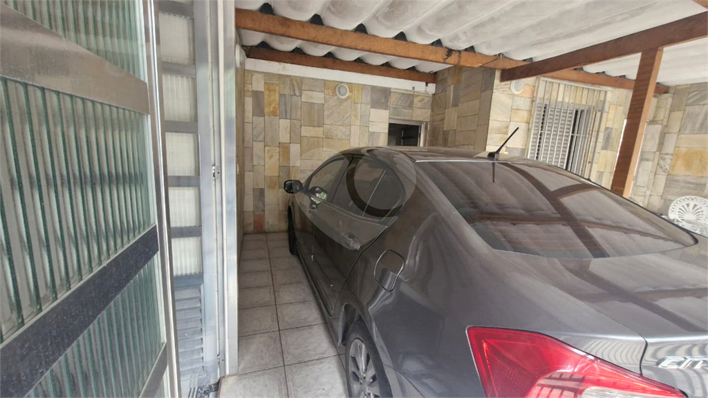 Casa a Venda | 2 dormitórios | 2 vagas no Jd São Paulo