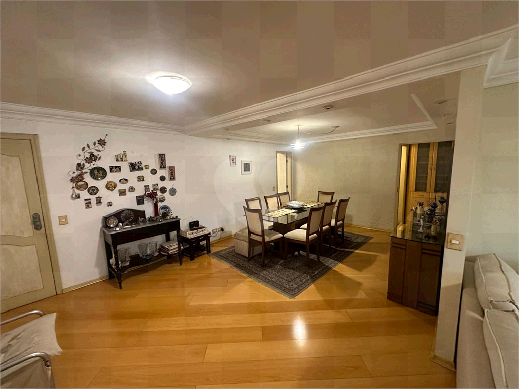 APARTAMENTO EM PINHEIROS