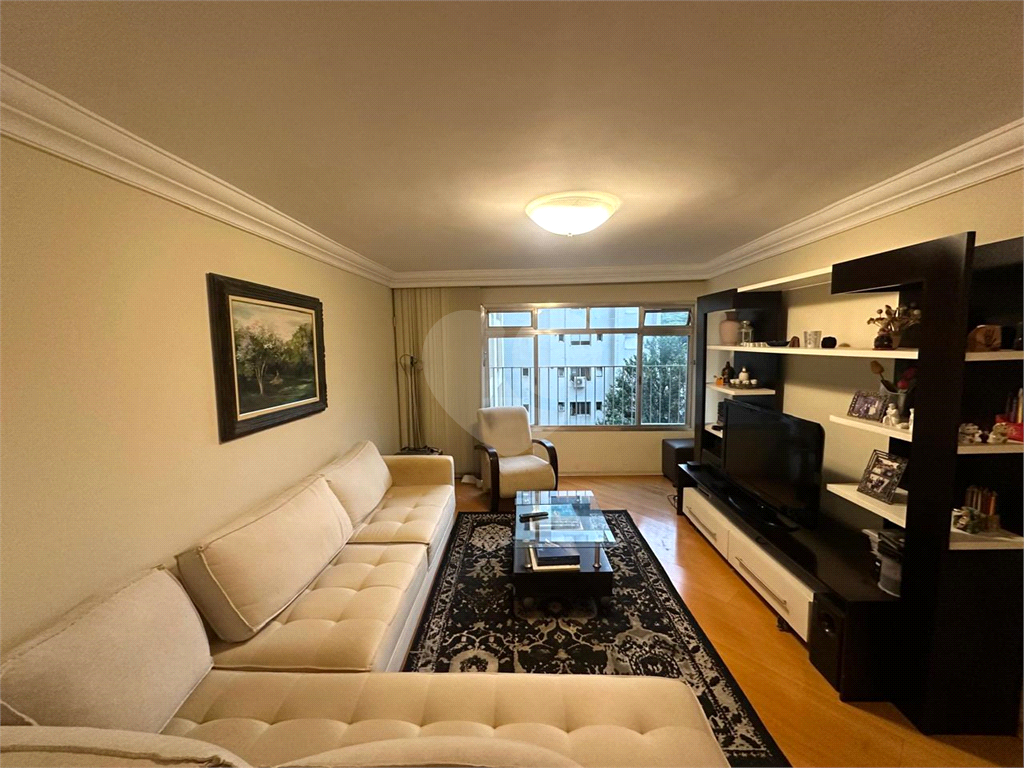 APARTAMENTO EM PINHEIROS