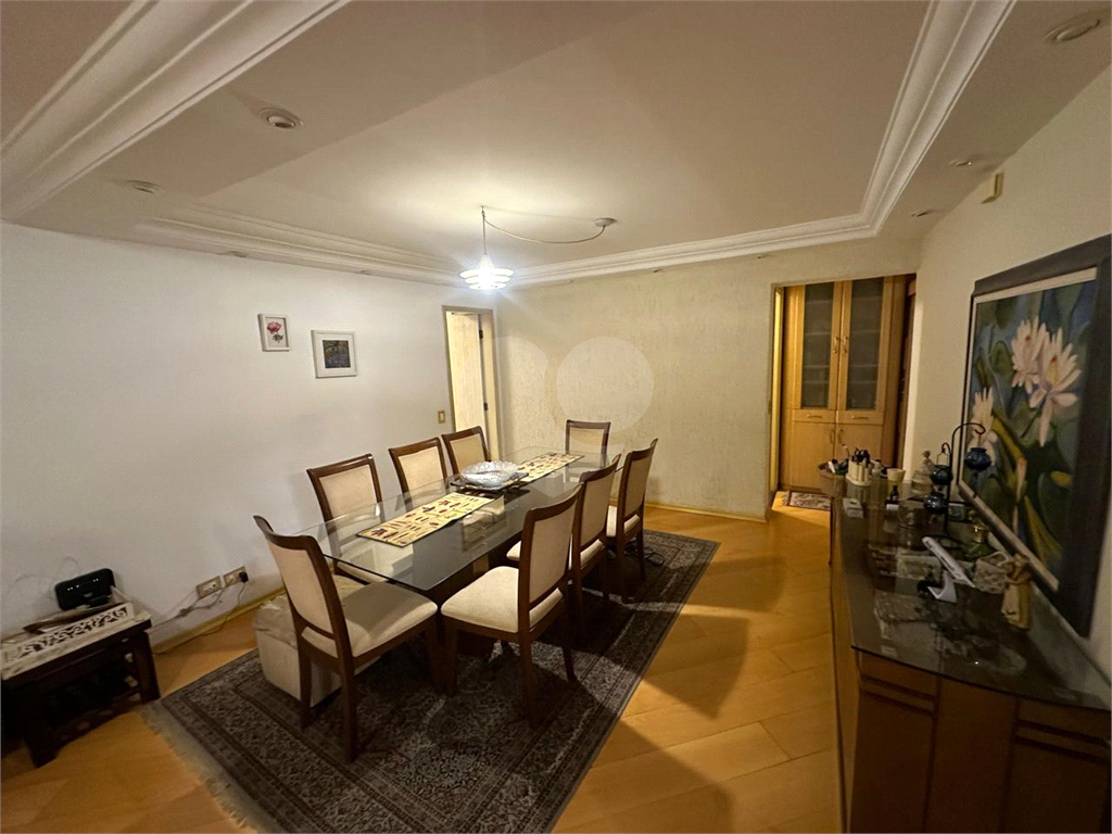 APARTAMENTO EM PINHEIROS