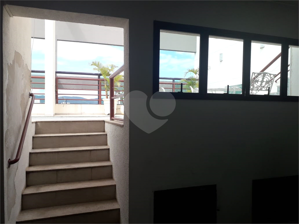 Apartamento à venda com 1 quarto, 54m² - Foto 11