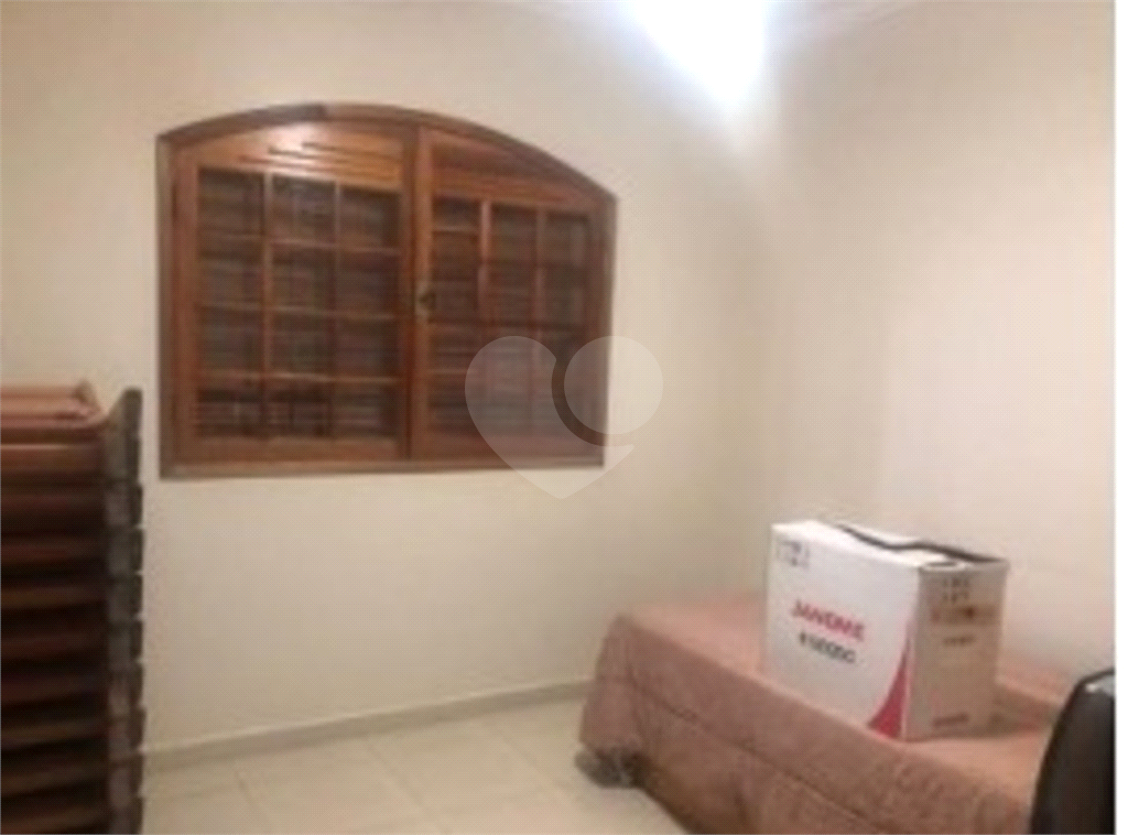 Casa para alugar com 3 quartos, 200m² - Foto 9