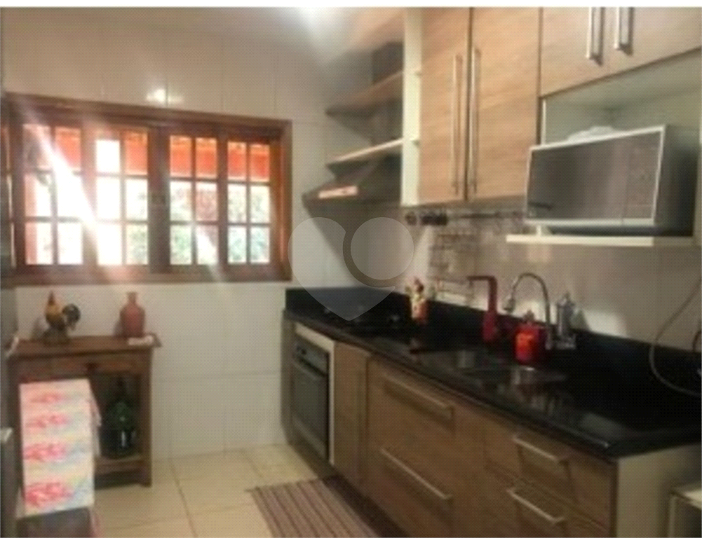 Casa para alugar com 3 quartos, 200m² - Foto 7