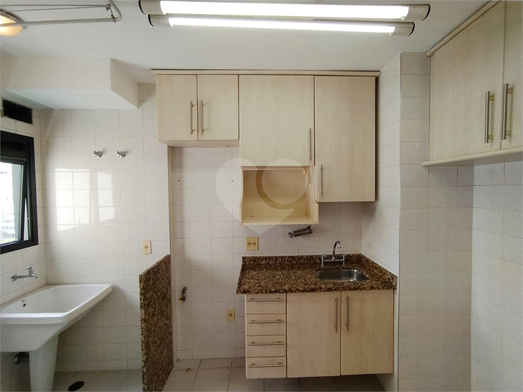 APARTAMENTO em HIGIENÓPOLIS