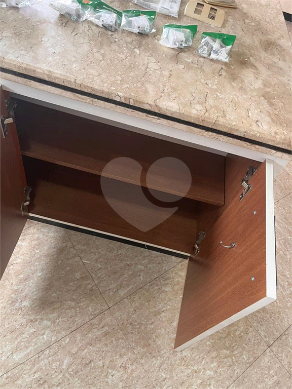 APARTAMENTO em HIGIENÓPOLIS