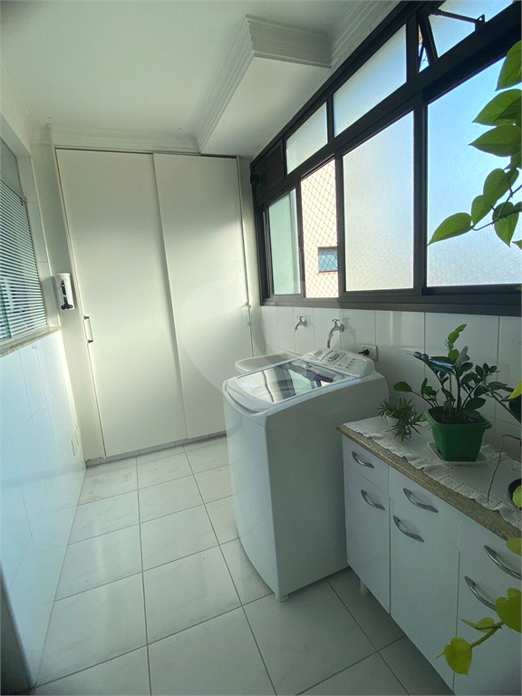 APARTAMENTO em VILA ROSÁLIA