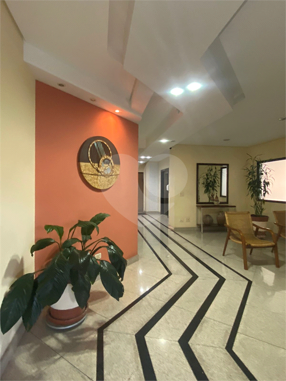 APARTAMENTO em VILA ROSÁLIA