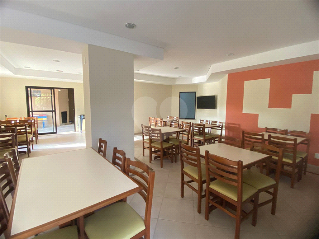 APARTAMENTO em VILA ROSÁLIA