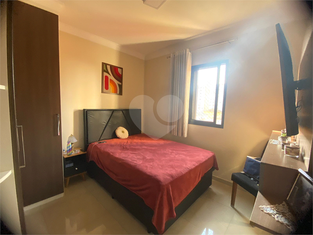APARTAMENTO em VILA ROSÁLIA