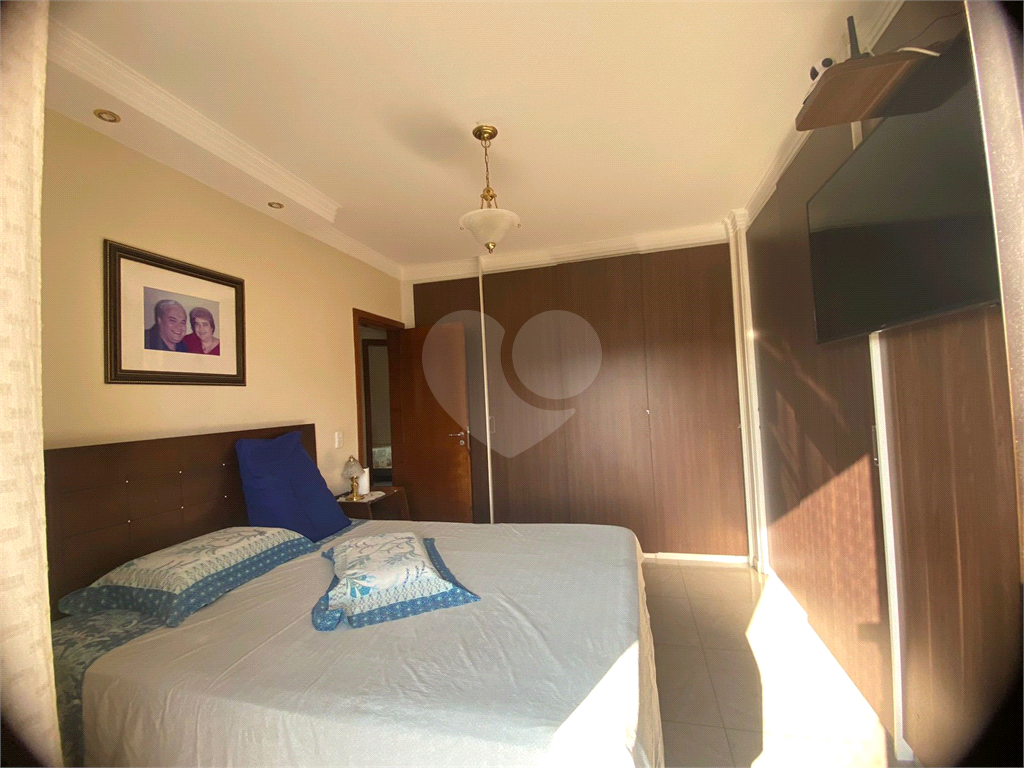 APARTAMENTO em VILA ROSÁLIA