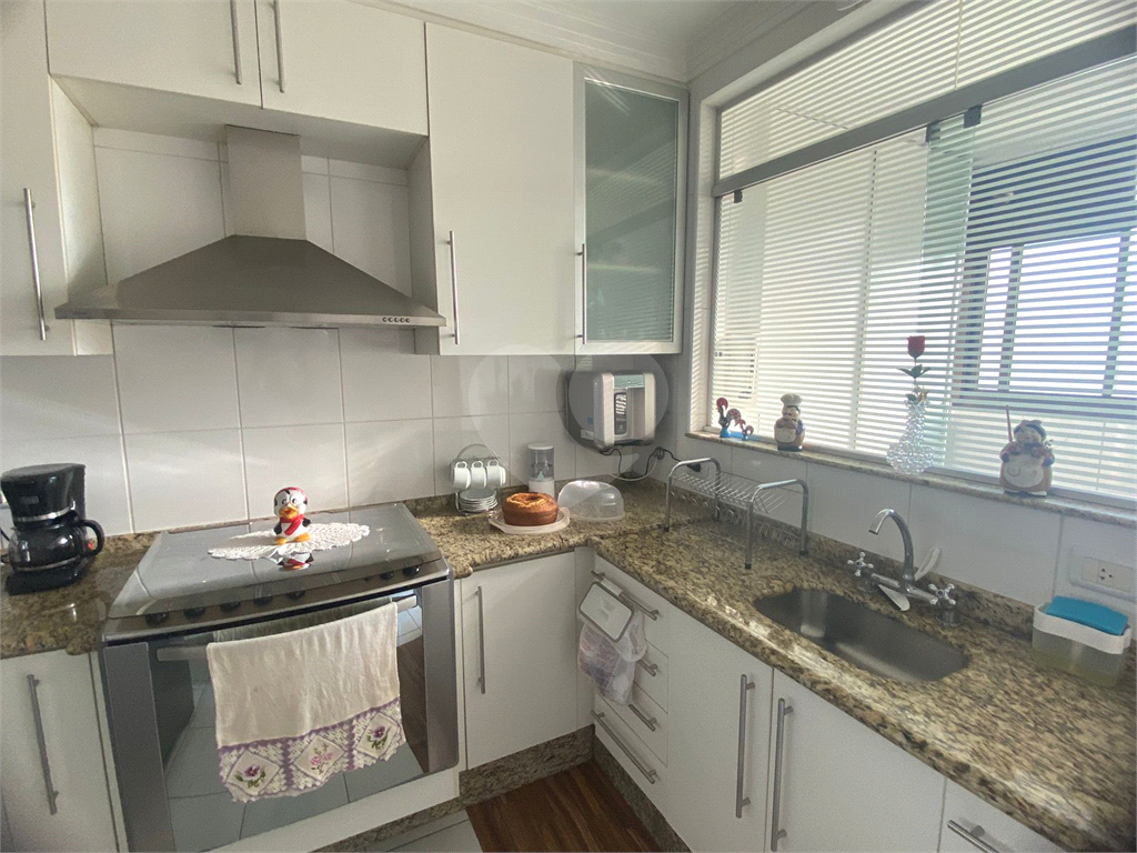 APARTAMENTO em VILA ROSÁLIA