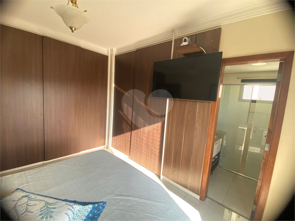 APARTAMENTO em VILA ROSÁLIA