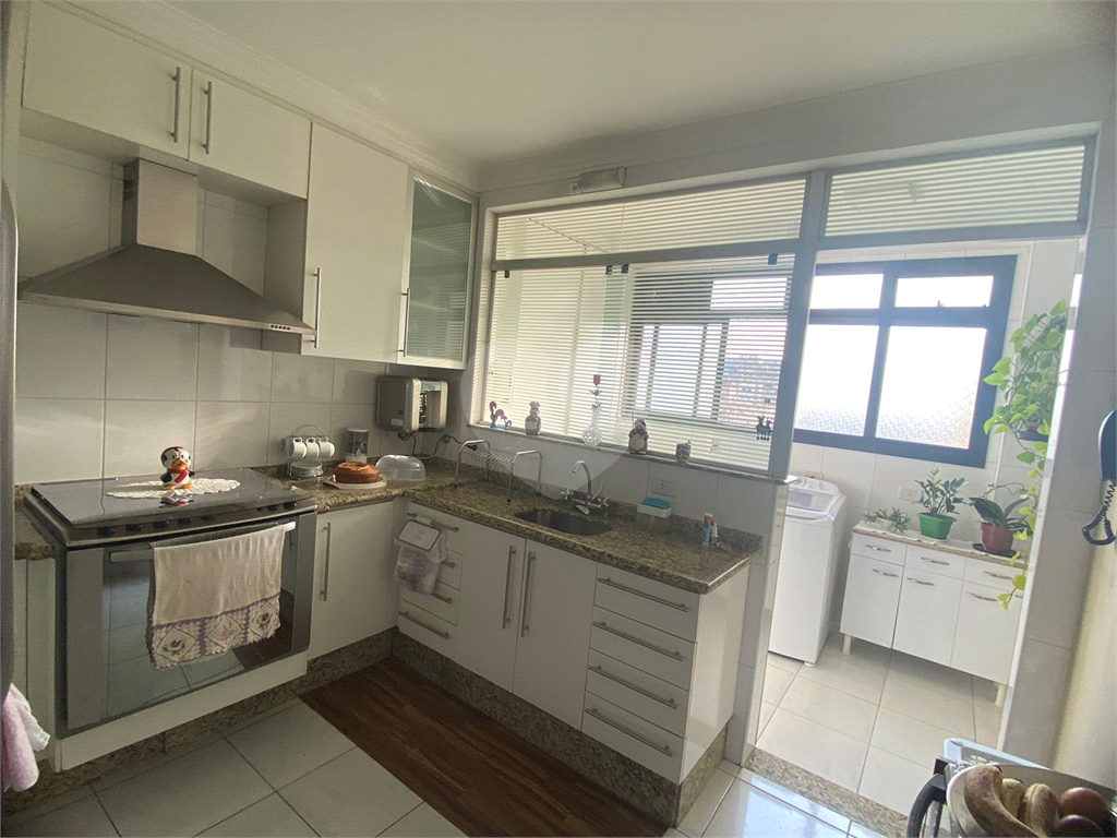 APARTAMENTO em VILA ROSÁLIA