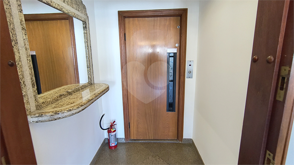 APARTAMENTO em SANTANA