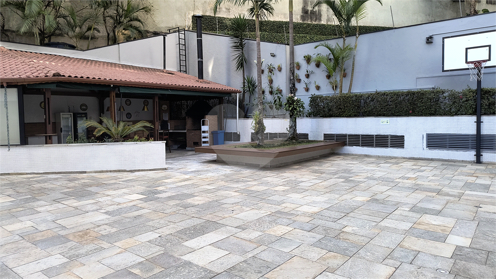 APARTAMENTO em SANTANA