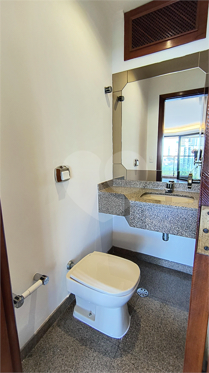 APARTAMENTO em SANTANA