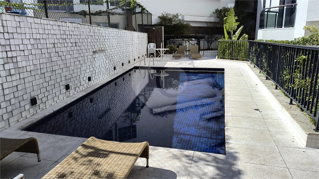 APARTAMENTO em SANTANA