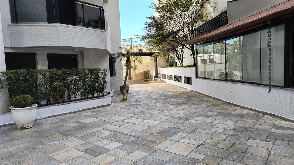 APARTAMENTO em SANTANA