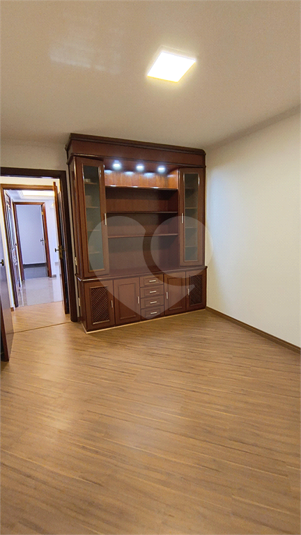 APARTAMENTO em SANTANA