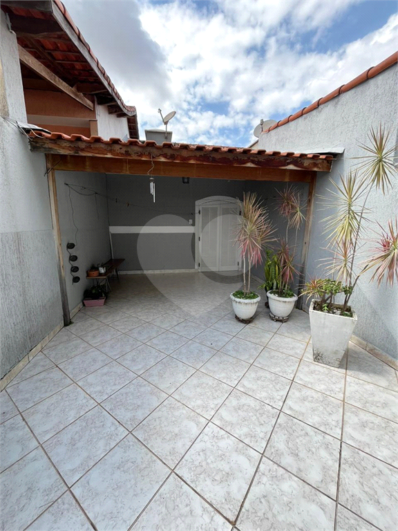 SOBRADO COM 2 QUARTOS, QUINTAL E 1 VAGA NO MANDAQUI