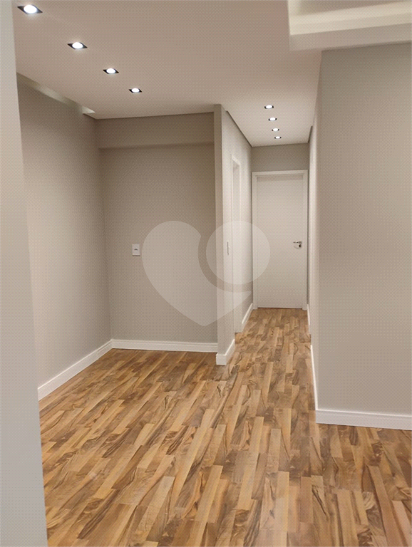 Apartamento à venda com 2 quartos, 58m² - Foto 11