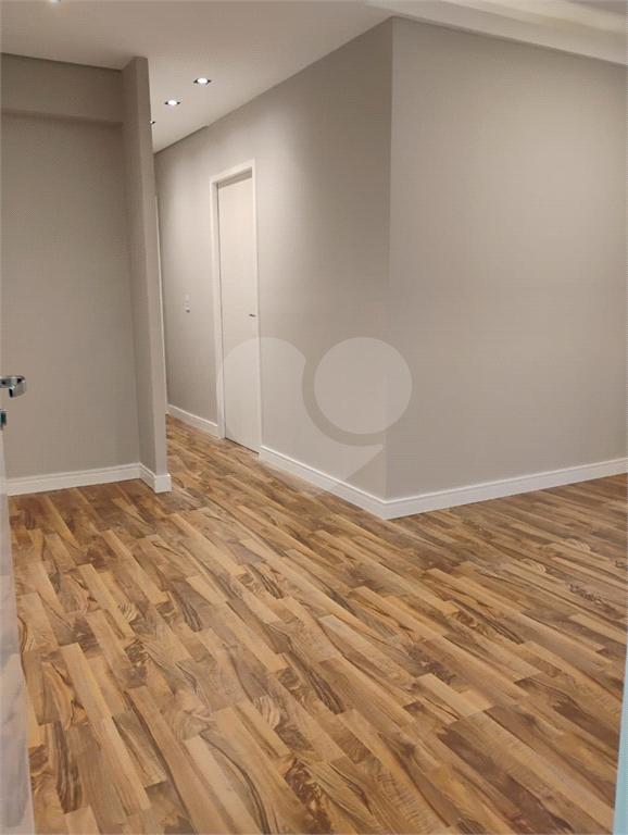 Apartamento à venda com 2 quartos, 58m² - Foto 4