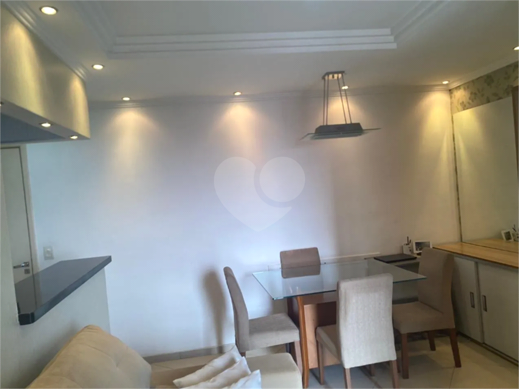 Apartamento Lindo com Móveis Planejados – Pronto para Morar!
