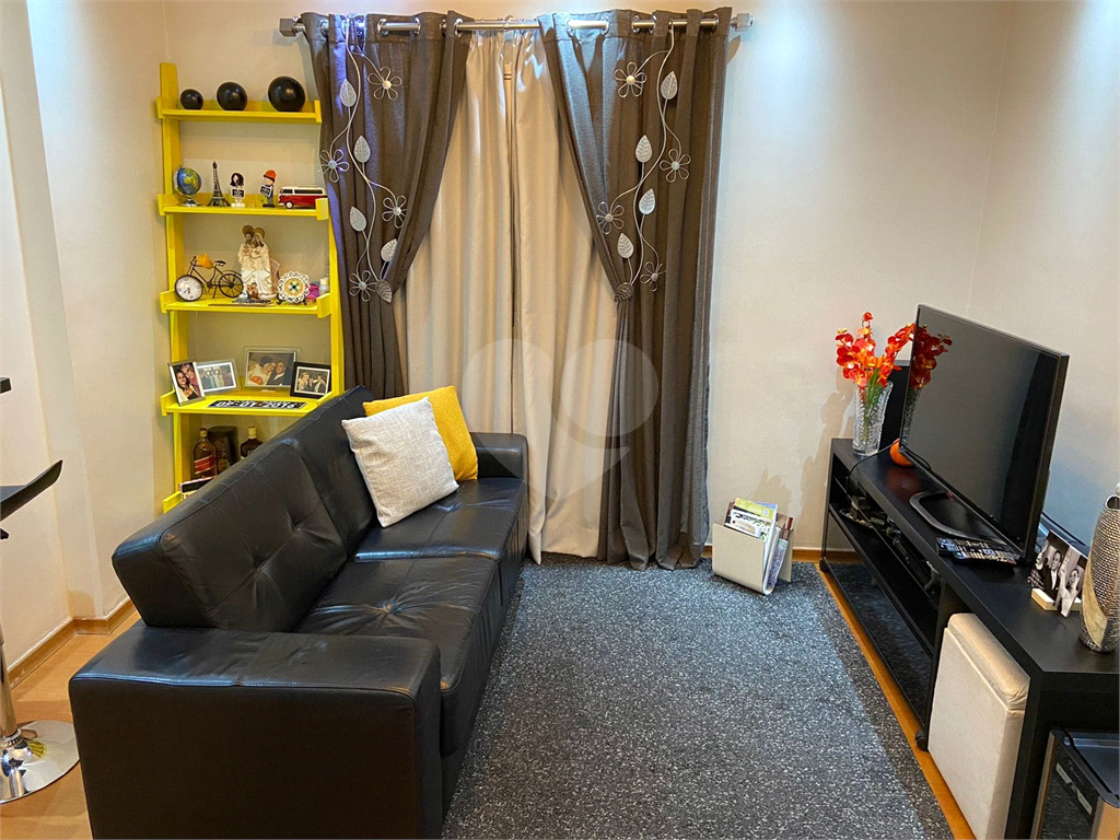 Apartamento a venda na Rua Voluntários da Pátria com Avenida Engenheiro Caetano Alvares