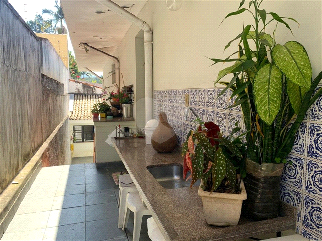Casa Residencial em TREMEMBÉ com  320 m²