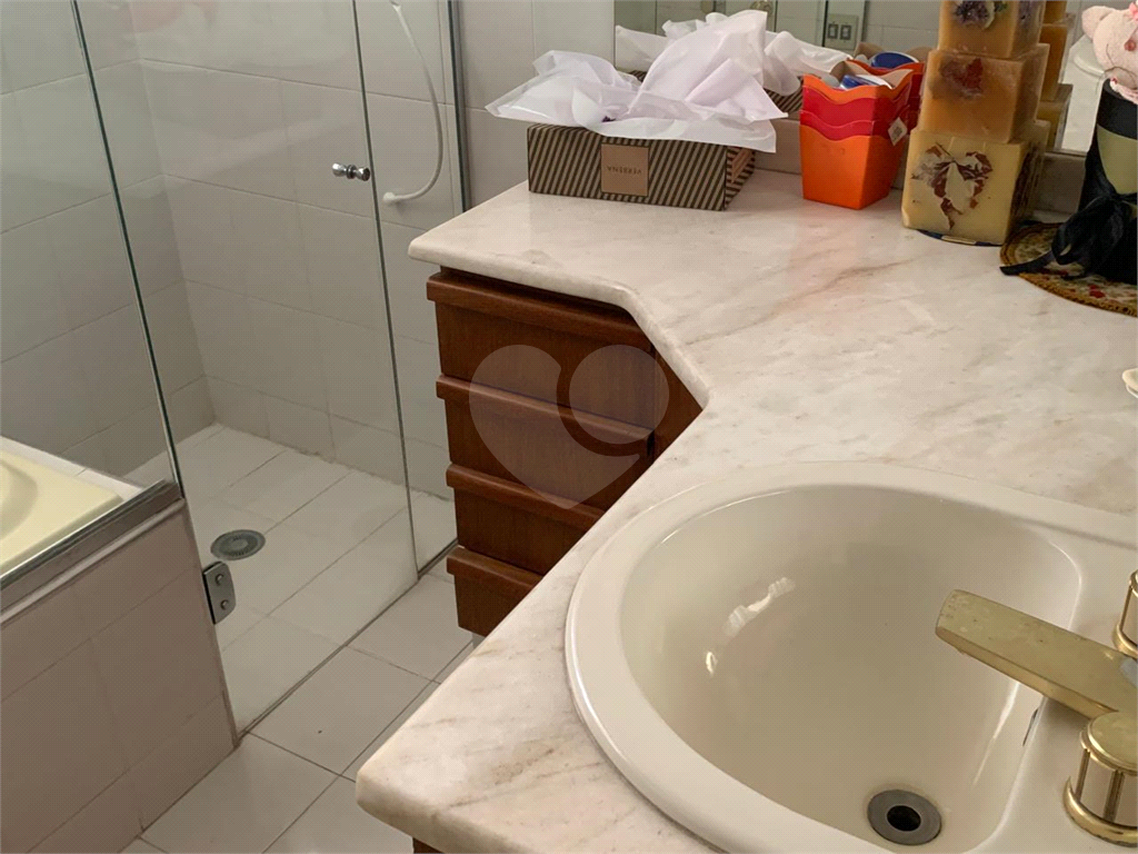 Casa Residencial em TREMEMBÉ com  320 m²