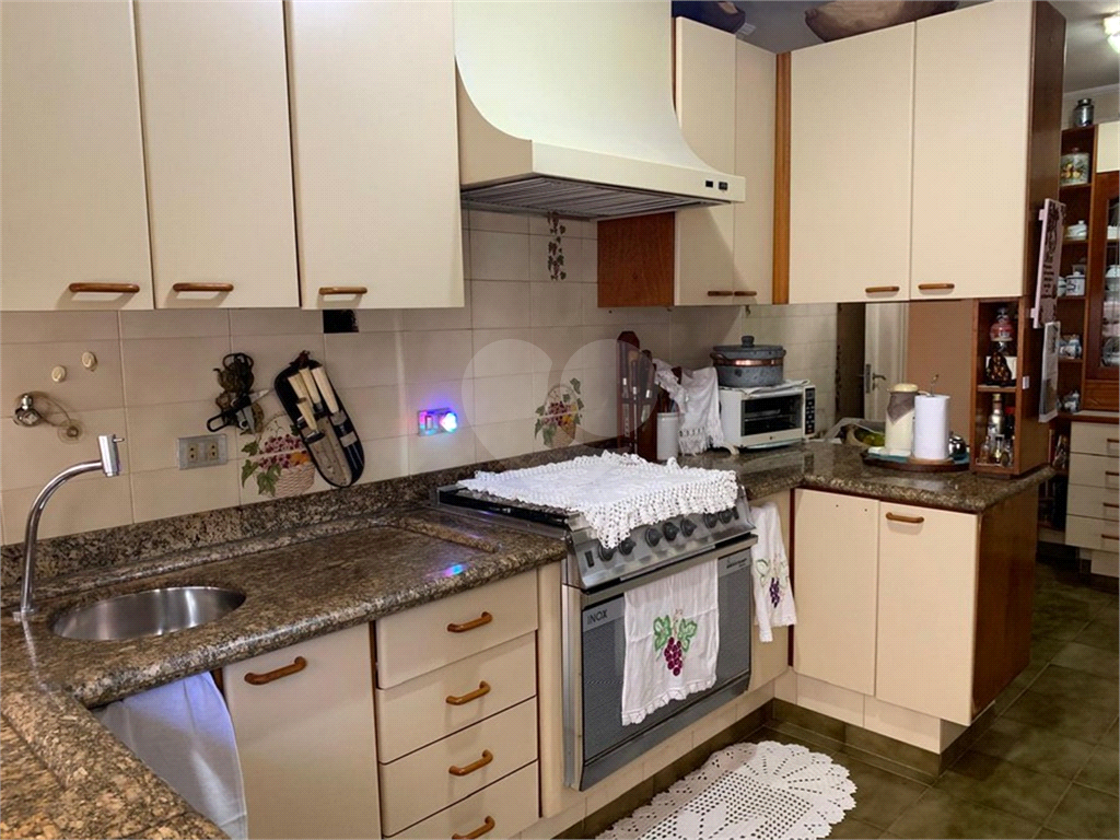 Casa Residencial em TREMEMBÉ com  320 m²