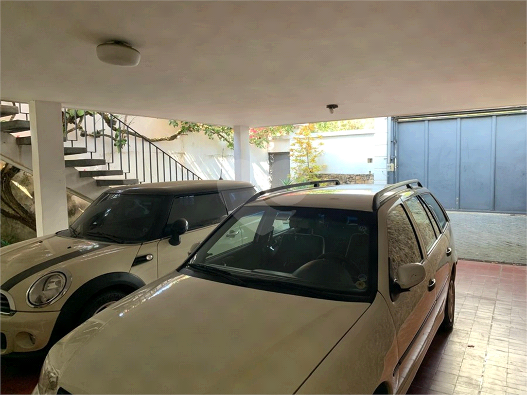 Casa Residencial em TREMEMBÉ com  320 m²