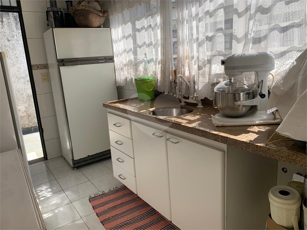 Casa Residencial em TREMEMBÉ com  320 m²
