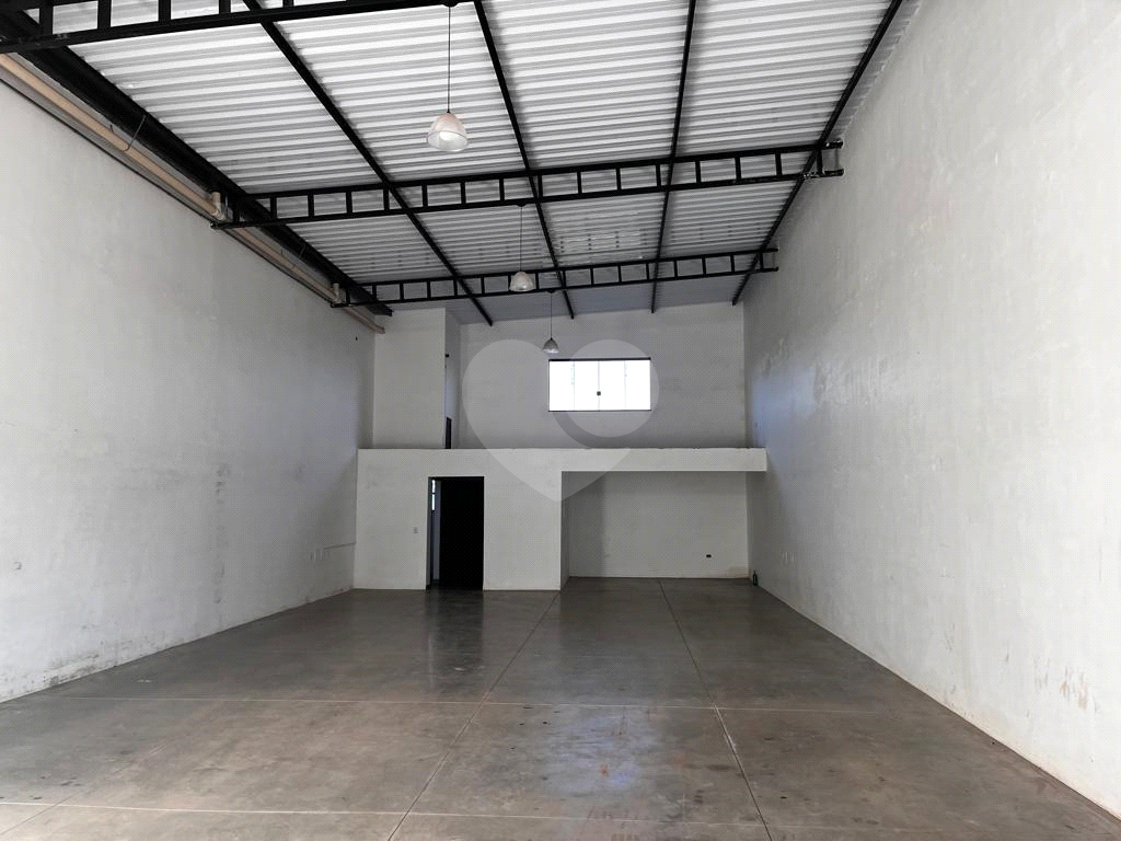 Depósito-Galpão-Armazém à venda, 320m² - Foto 1